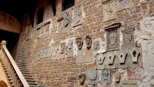 Castello dei Conti Guidi - Mostre permanenti