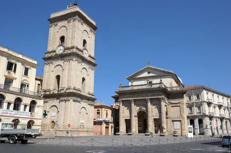 Cattedrale di Santa Maria del Ponte