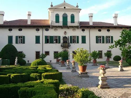 Fondazione De Claricini-Dornpacher