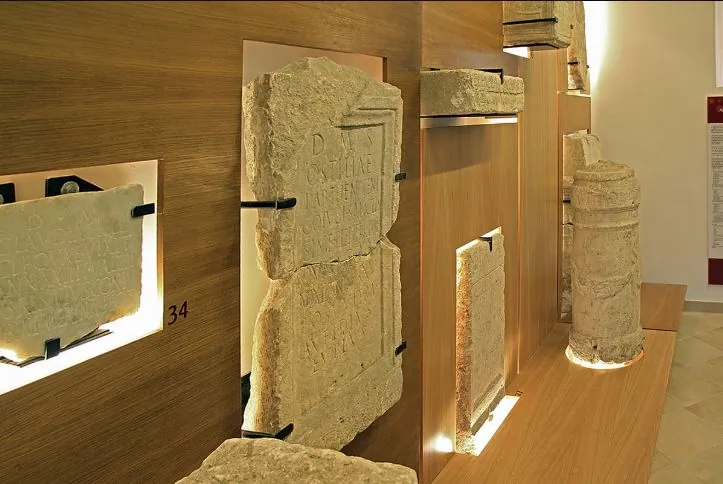 L’aia dei musei - Le parole della pietra (Museo lapidario marsicano)