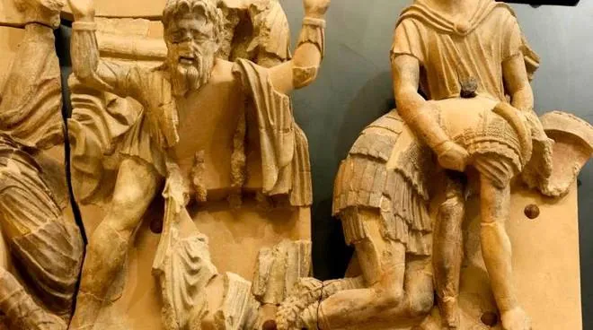 Mostra permanente frontone di Talamone
