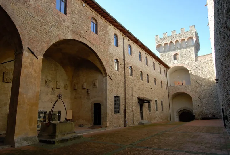 Museo dei ferri taglienti - Bottega del coltellinaio e Palazzo dei Vicari