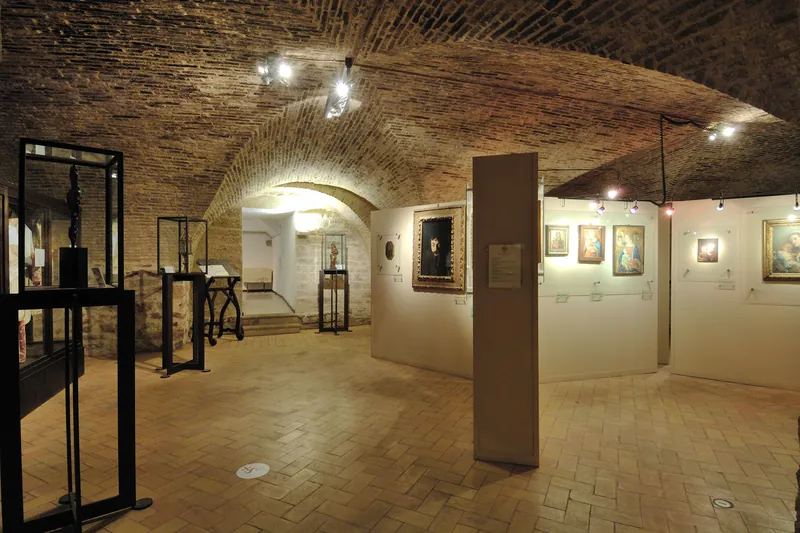 Museo diocesano e cripta di San Rufino