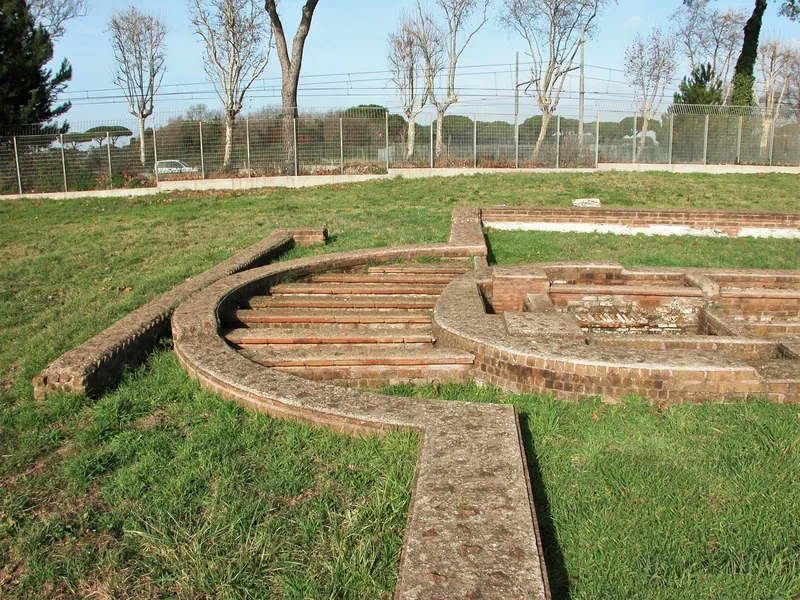 Parco archeologico di Ostia antica - Necropoli e Basilica di Pianabella