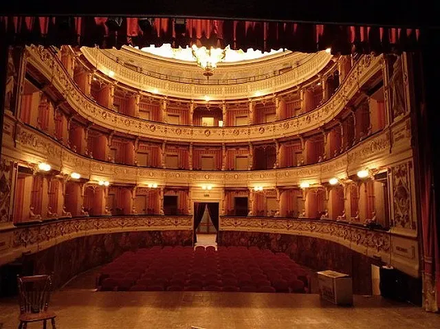 Teatro comunale Subasio
